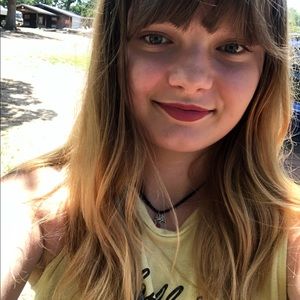 Meet your Posher, Michaela